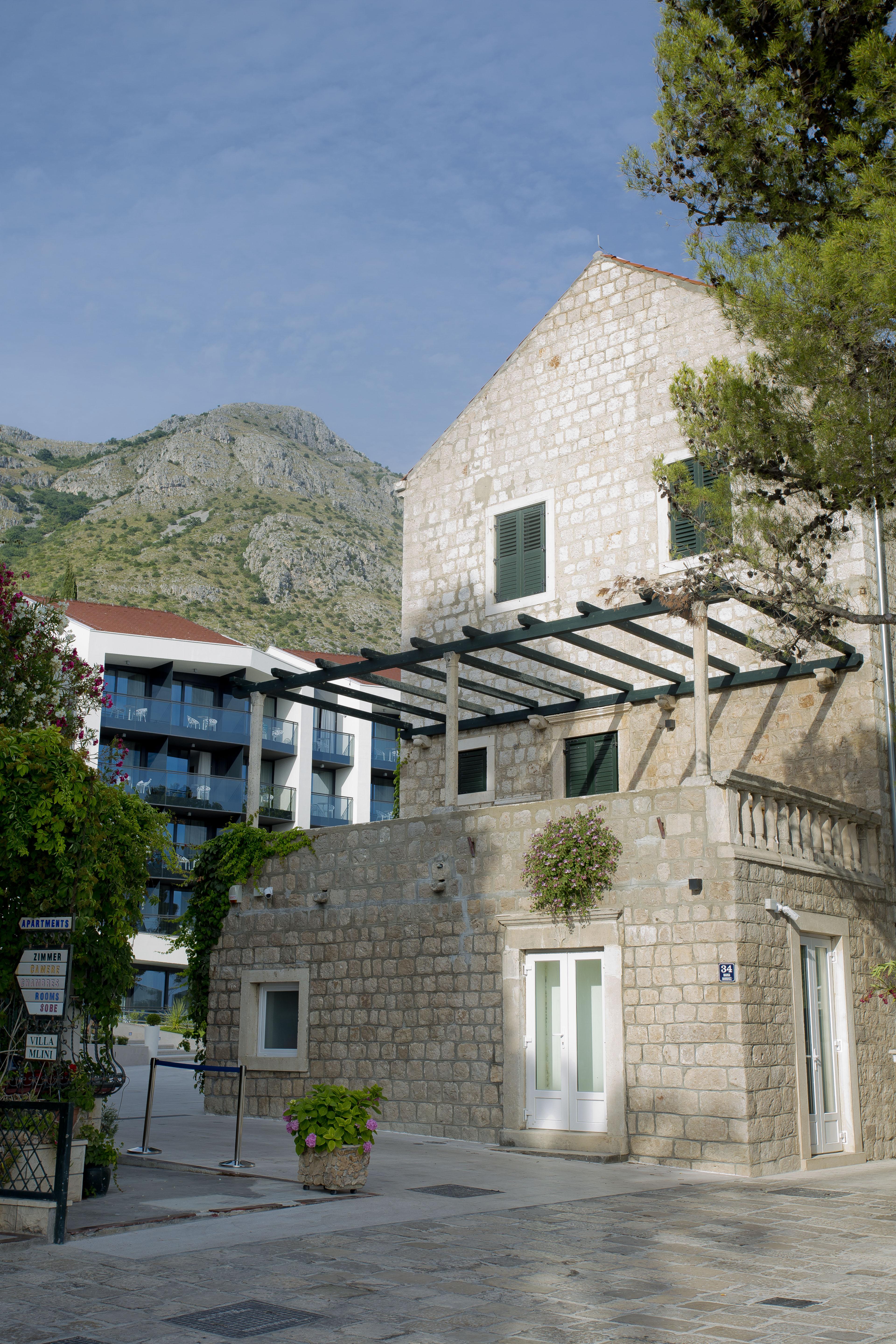 Hotel Mlini Exterior photo